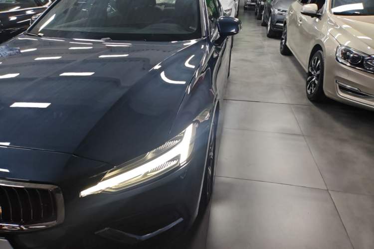 Used Volvo S60 2024 B4 Zhiyi Luxury Edition Left Front Headlight