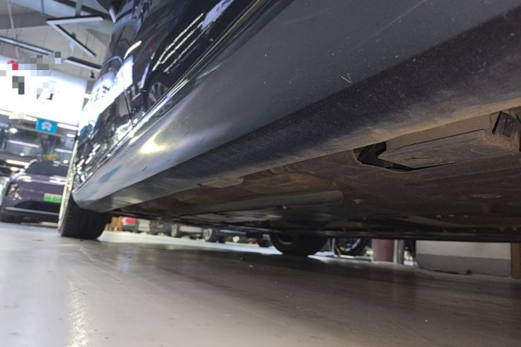 Used Volvo S60 2024 B4 Zhiyi Luxury Edition Left Side Sill