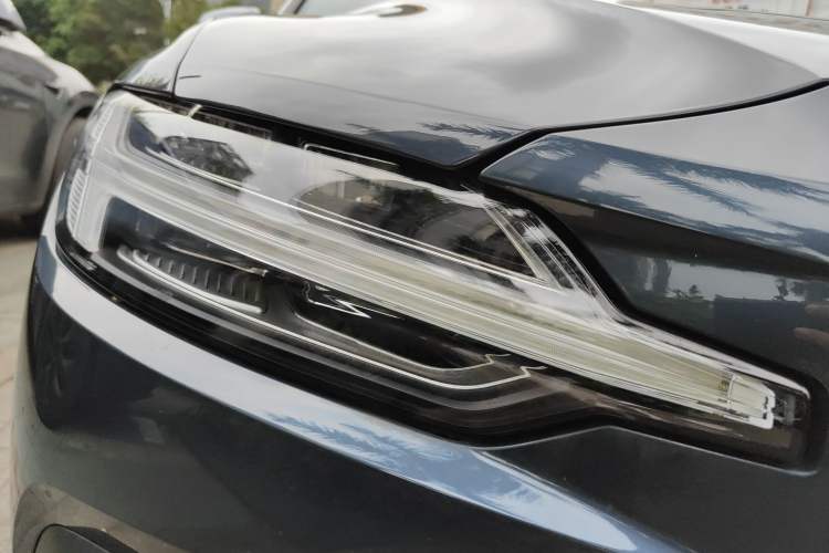 Used Volvo S60 2024 B4 Zhiyi Luxury Edition Right Front Headlight