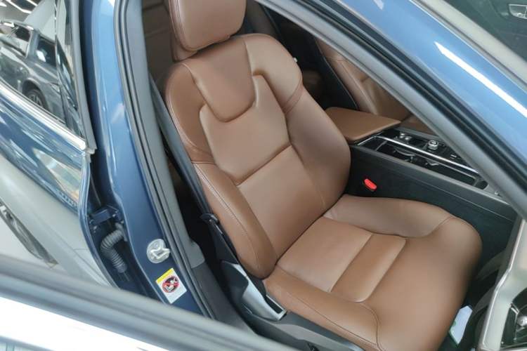 Used Volvo S60 2024 B4 Zhiyi Luxury Edition Right Front Seat