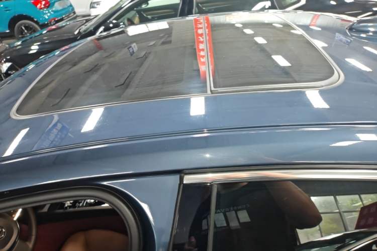 Used Volvo S60 2024 B4 Zhiyi Luxury Edition Roof