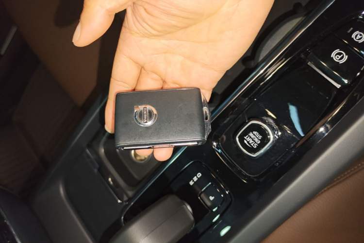 Used Volvo S60 2024 B4 Zhiyi Luxury Edition Vehicle Key