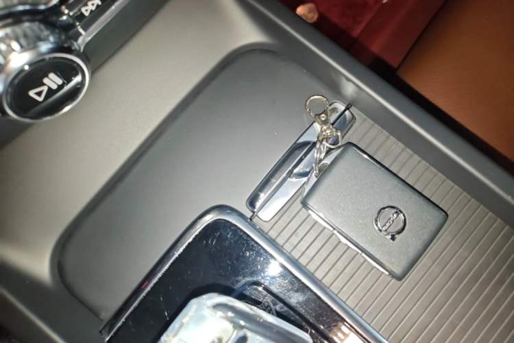 Used Volvo S60 2024 B4 Zhiyi Luxury Edition Vehicle Key