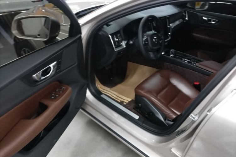 Used Volvo S60 2024 B4 Zhiyi Luxury Edition Driver Seat