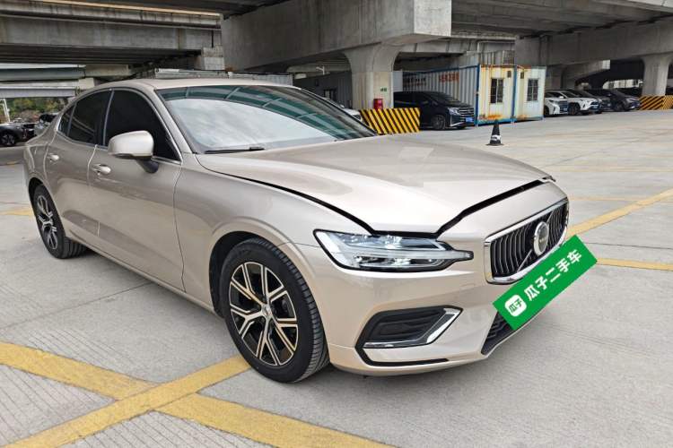 Used Volvo S60 2024 B4 Zhiyi Luxury Edition Exterior 1
