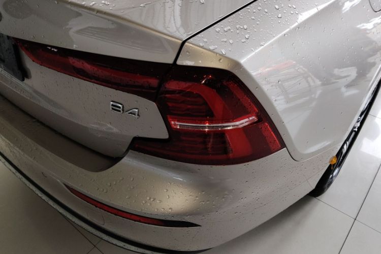 Used Volvo S60 2024 B4 Zhiyi Luxury Edition Exterior 9