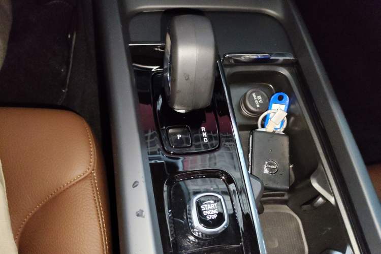 Used Volvo S60 2024 B4 Zhiyi Luxury Edition Gear Lever