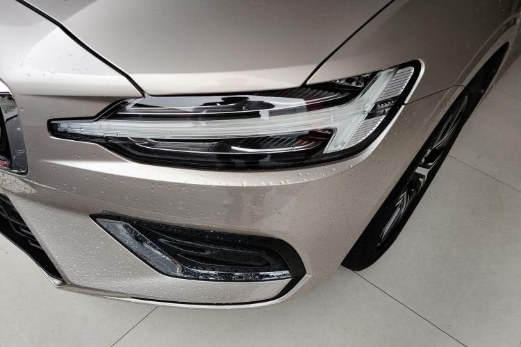 Used Volvo S60 2024 B4 Zhiyi Luxury Edition Left Front Headlight