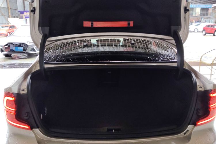 Used Volvo S60 2024 B4 Zhiyi Luxury Edition Trunk