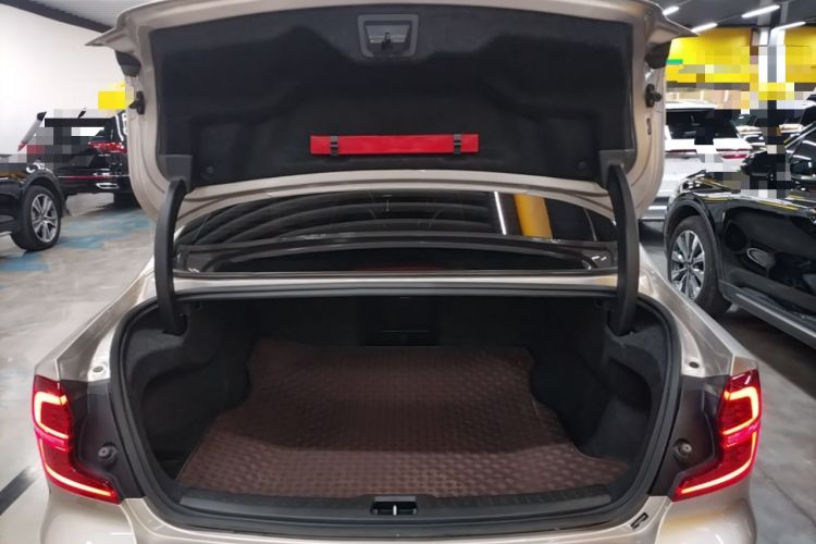 Used Volvo S60 2024 B4 Zhiyi Luxury Edition Trunk