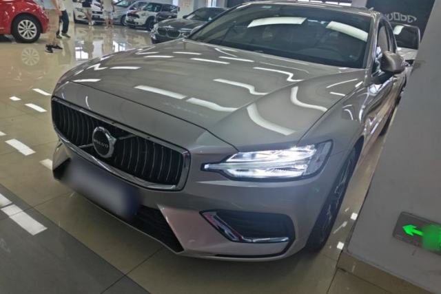Used Volvo S60 2024 B4 Zhiyi Luxury Edition
