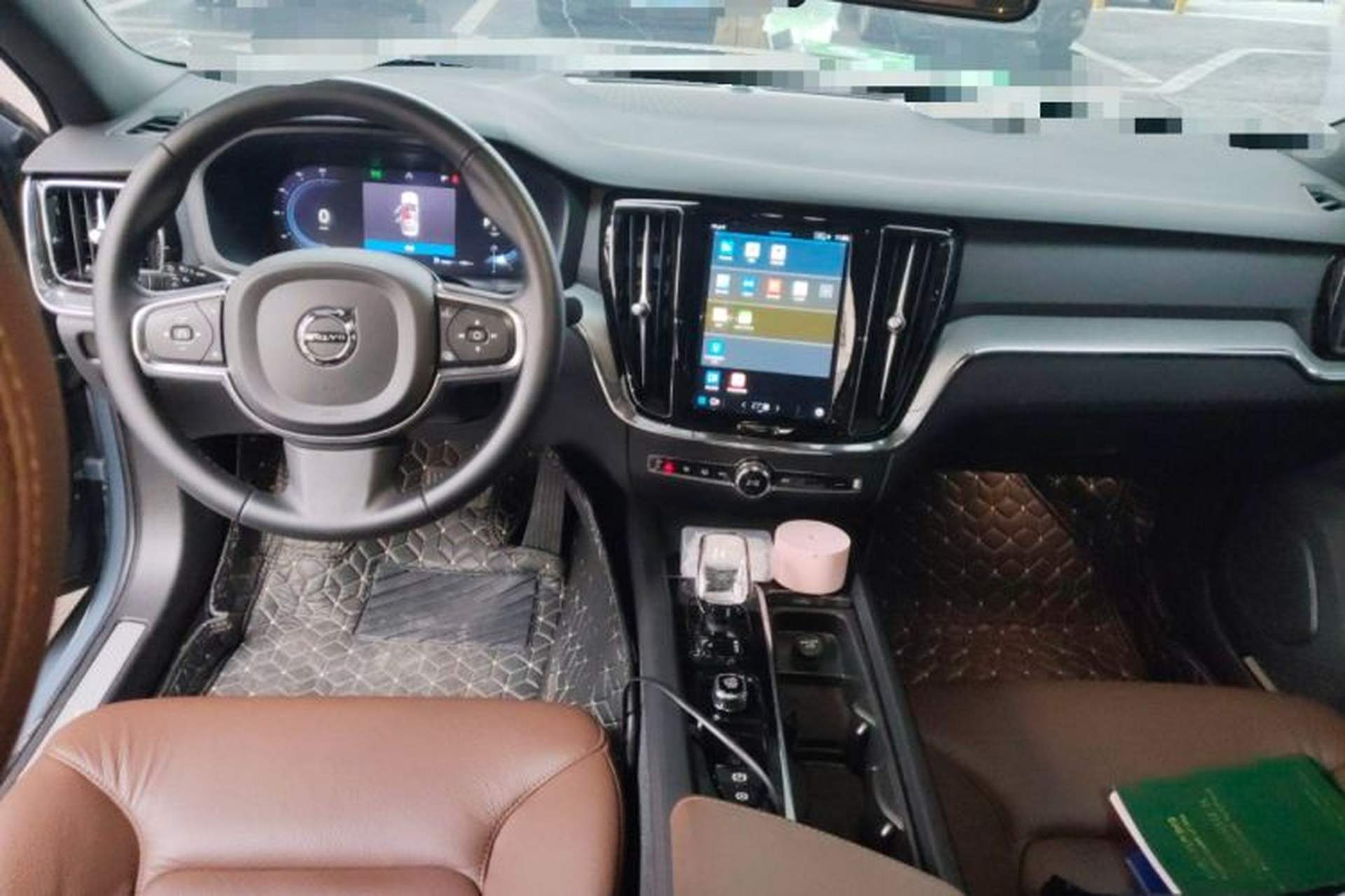 Used Volvo S60 2024 B4 Zhiyi Luxury Edition Center Console