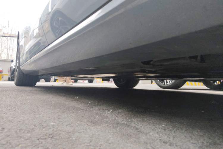 Used Volvo S60 2024 B4 Zhiyi Luxury Edition Chassis Rear Left