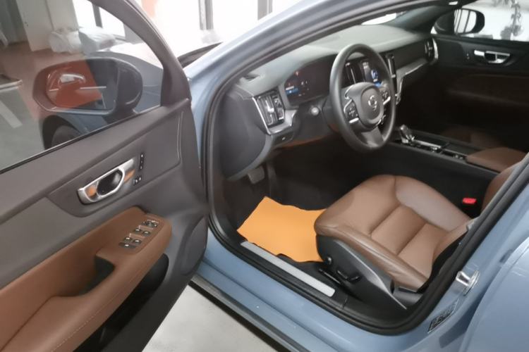 Used Volvo S60 2024 B4 Zhiyi Luxury Edition Driver Seat