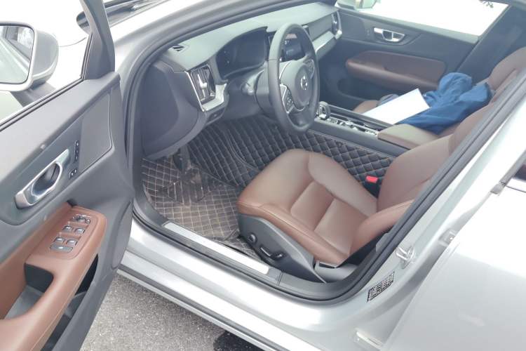 Used Volvo S60 2024 B4 Zhiyi Luxury Edition Driver Seat