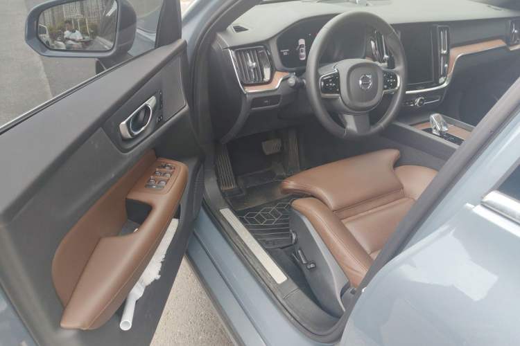 Used Volvo S60 2024 B4 Zhiyuan Luxury Edition Driver Seat