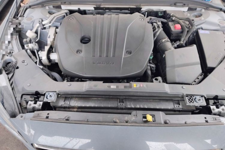 Used Volvo S60 2024 B4 Zhiyi Luxury Edition Engine Bay
