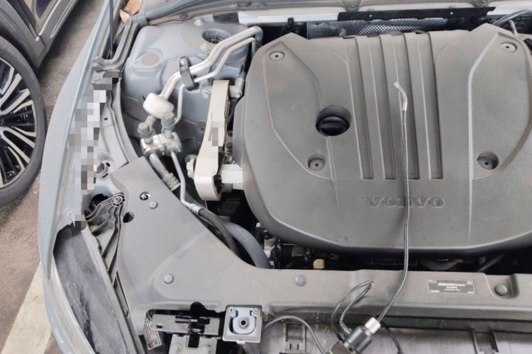 Used Volvo S60 2024 B4 Zhiyi Luxury Edition Engine Bay Right