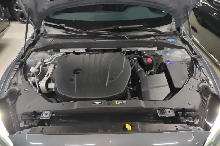 Used Volvo S60 2024 B4 Zhiyi Luxury Edition Engine Bay