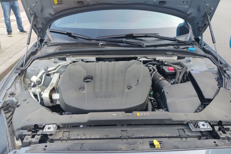 Used Volvo S60 2024 B4 Zhiyuan Luxury Edition Engine Bay