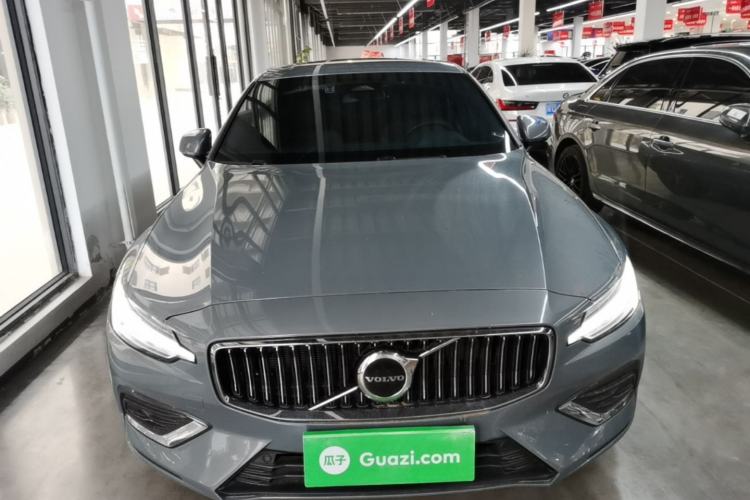Used Volvo S60 2024 B4 Zhiyi Luxury Edition Front