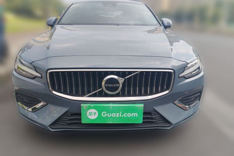 Used Volvo S60 2024 B4 Zhiyuan Luxury Edition Front