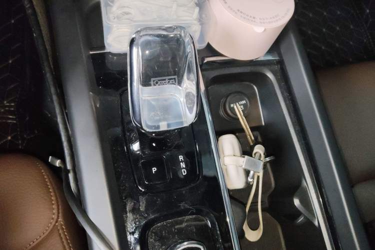 Used Volvo S60 2024 B4 Zhiyi Luxury Edition Gear Lever