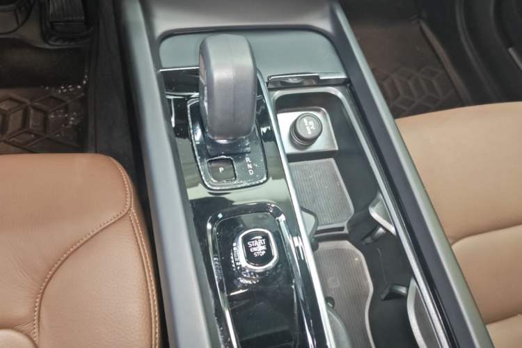 Used Volvo S60 2024 B4 Zhiyi Luxury Edition Gear Lever