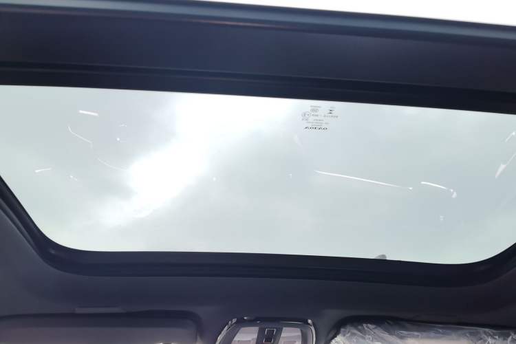 Used Volvo S60 2024 B4 Zhiyi Luxury Edition Headliner