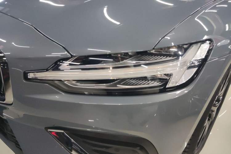 Used Volvo S60 2024 B4 Zhiyi Luxury Edition Left Front Headlight