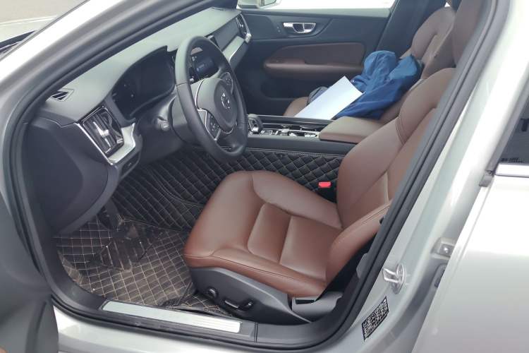 Used Volvo S60 2024 B4 Zhiyi Luxury Edition Left Front Seat