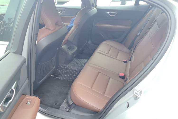 Used Volvo S60 2024 B4 Zhiyi Luxury Edition Left Rear Seat
