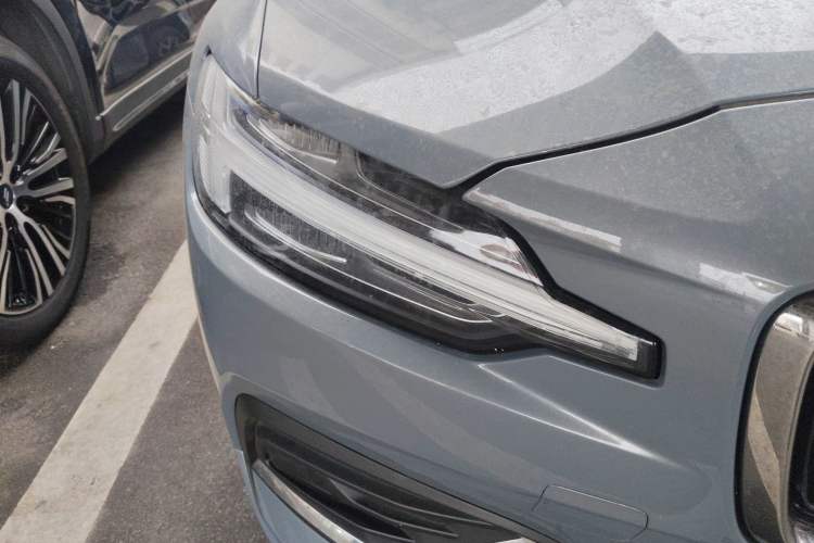 Used Volvo S60 2024 B4 Zhiyi Luxury Edition Right Front Headlight
