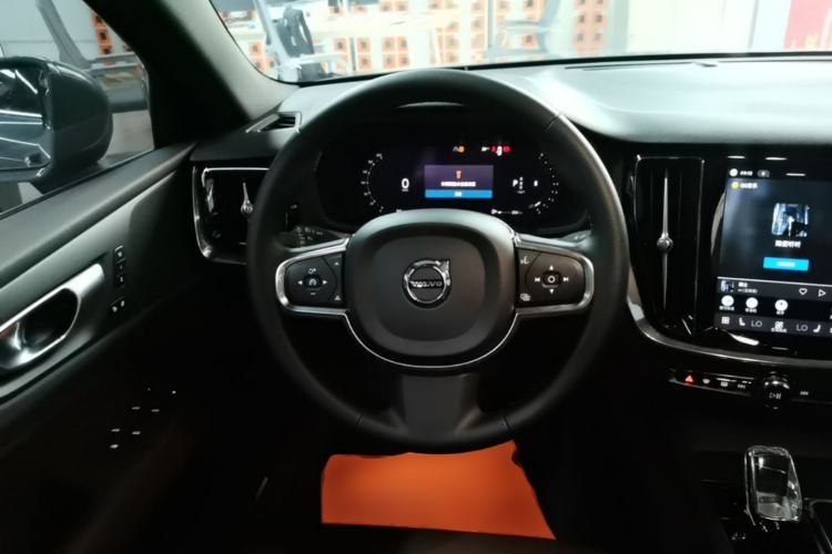 Used Volvo S60 2024 B4 Zhiyi Luxury Edition Steering Wheel