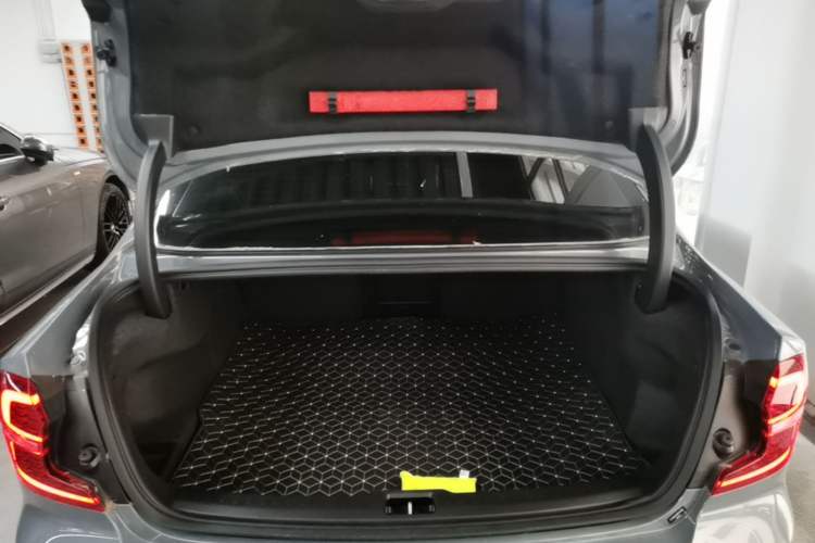 Used Volvo S60 2024 B4 Zhiyi Luxury Edition Trunk
