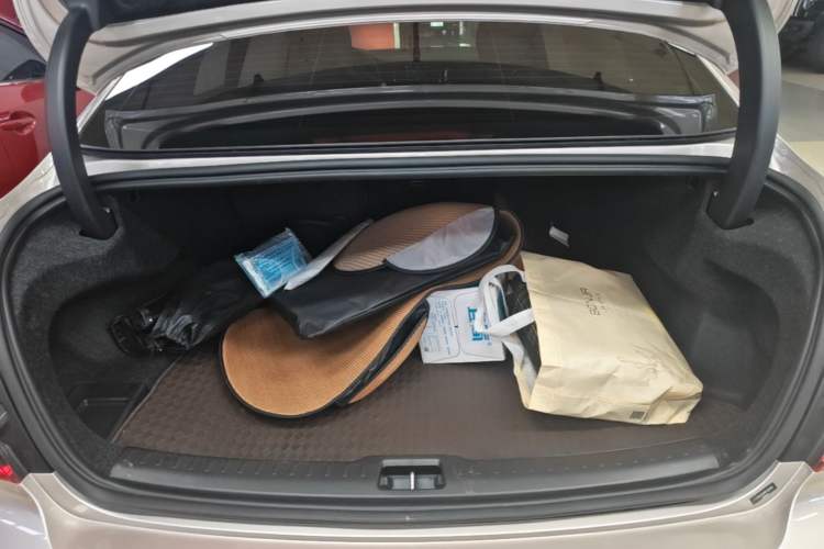 Used Volvo S60 2024 B4 Zhiyi Luxury Edition Trunk