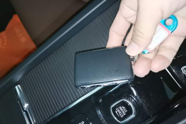 Used Volvo S60 2024 B4 Zhiyi Luxury Edition Vehicle Key
