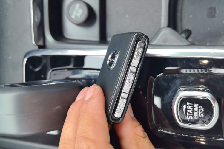 Used Volvo S60 2024 B4 Zhiyi Luxury Edition Vehicle Key