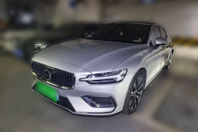 Used Volvo S60 2024 B4 Zhiyuan Luxury Edition