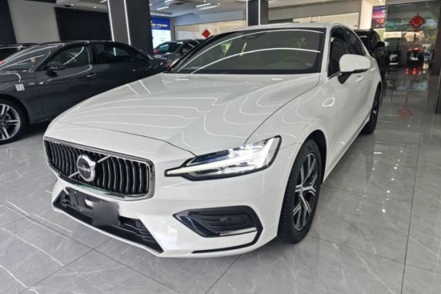 Used Volvo S60 2024 B4 Zhiyi Luxury Edition