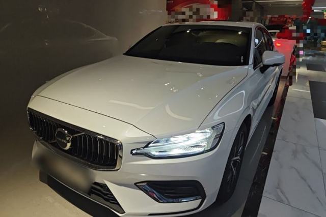 Used Volvo S60 2024 B4 Zhiyi Luxury Edition