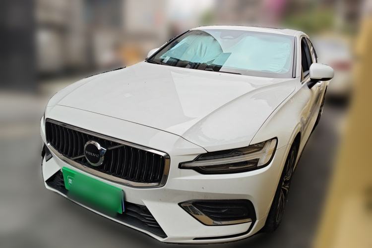 Used Volvo S60 2024 B4 Zhiyuan Luxury Edition Guazi used car, China used car export, Used car for sale, Used cars, Cheapest cars for sale