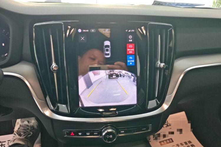Used Volvo S60 2024 B4 Zhiyi Luxury Edition Audio And AC Panel