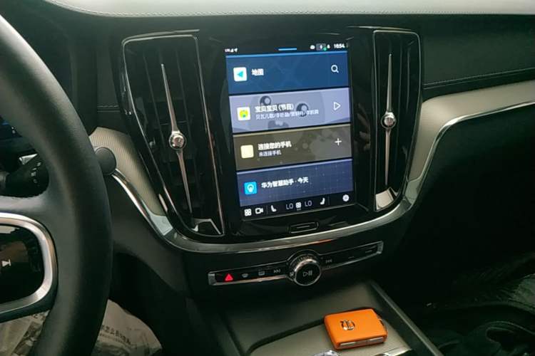 Used Volvo S60 2024 B5 Zhiya Sport Edition Audio And AC Panel