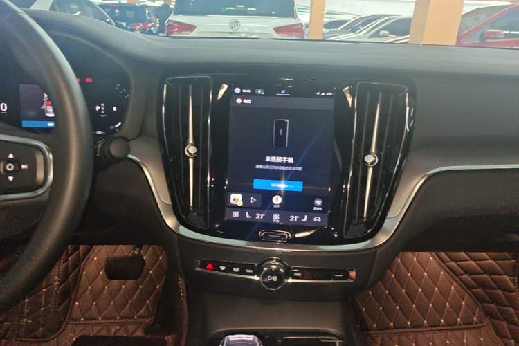 Used Volvo S60 2024 B4 Zhiyi Luxury Edition Audio And AC Panel