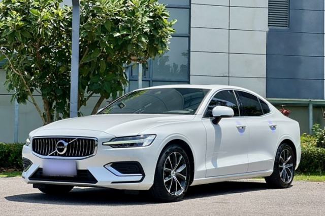 Used Volvo S60 2024 B4 Zhiyi Luxury Edition
