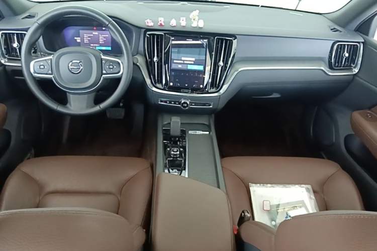 Used Volvo S60 2024 B4 Zhiyi Luxury Edition Center Console