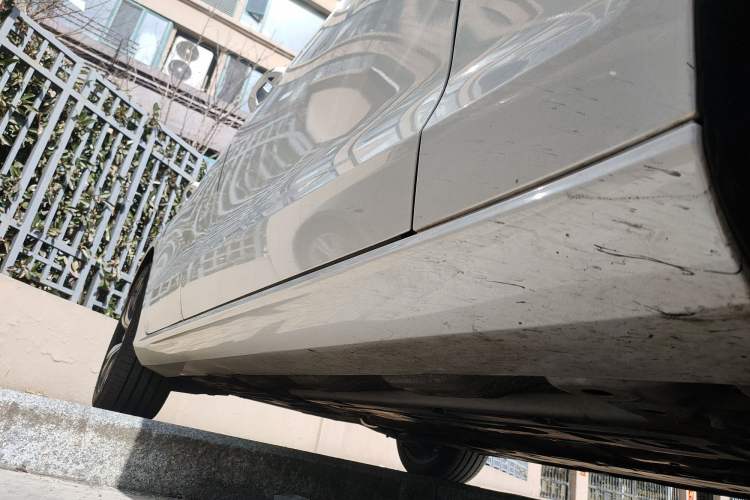 Used Volvo S60 2024 B5 Zhiya Sport Edition Chassis Front Right