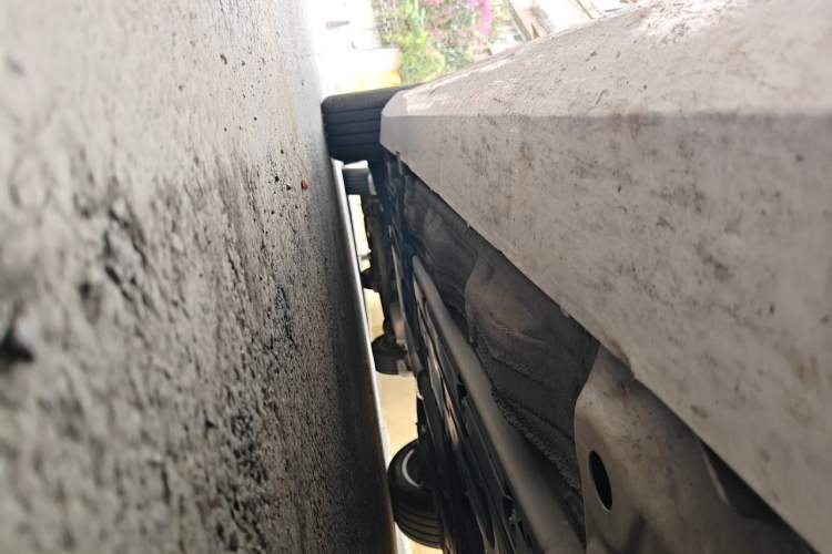 Used Volvo S60 2024 B4 Zhiyuan Luxury Edition Chassis Front Right