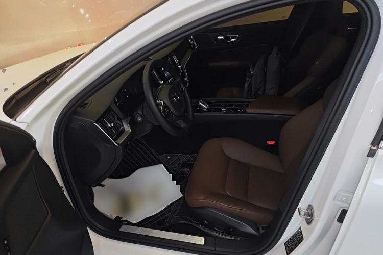 Used Volvo S60 2024 B4 Zhiyi Luxury Edition Driver Seat